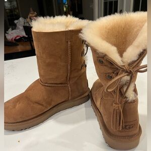 UGG Kristabelle Chestnut Sheepskin/Lace‑Up Suede Boots – Women’s 8 M